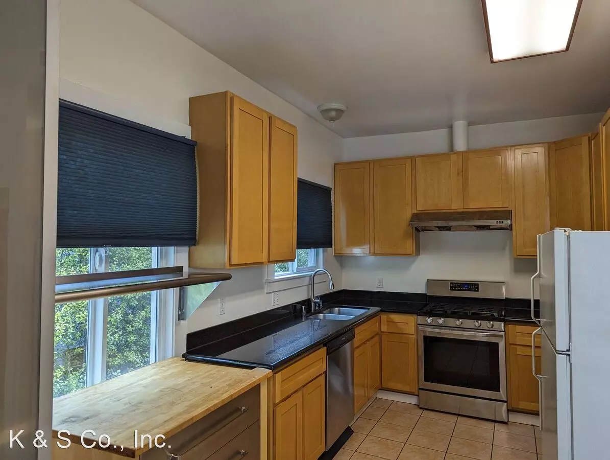 824 Madison Street, Albany, CA 94706 photo 3