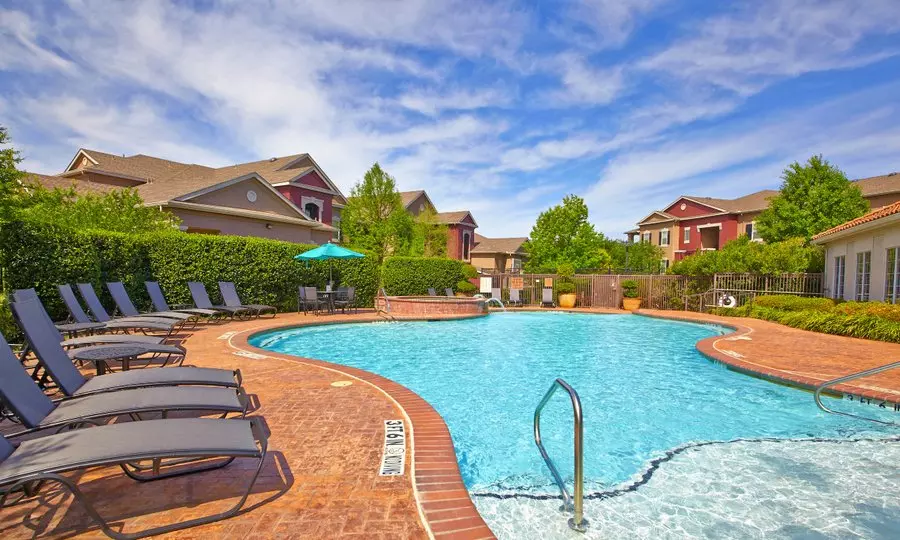 711 Bray Central Drive, Allen, TX 75013 photo 3
