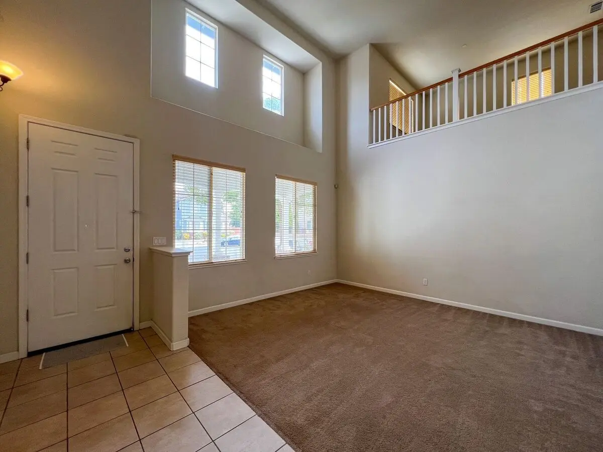 Spacious 4 Bedroom Amercian Canyon Home In Desireable Neighborhood photo 5