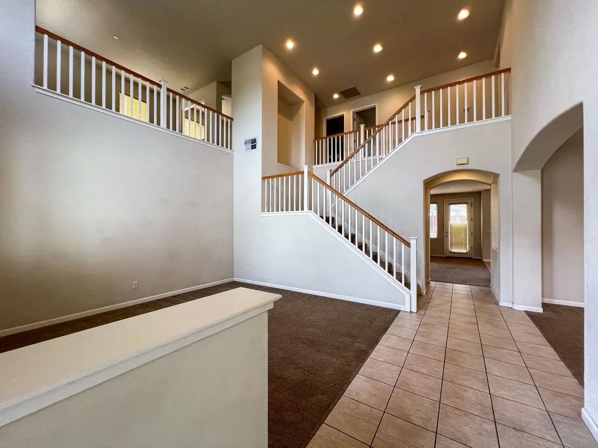 Spacious 4 Bedroom Amercian Canyon Home In Desireable Neighborhood photo 4