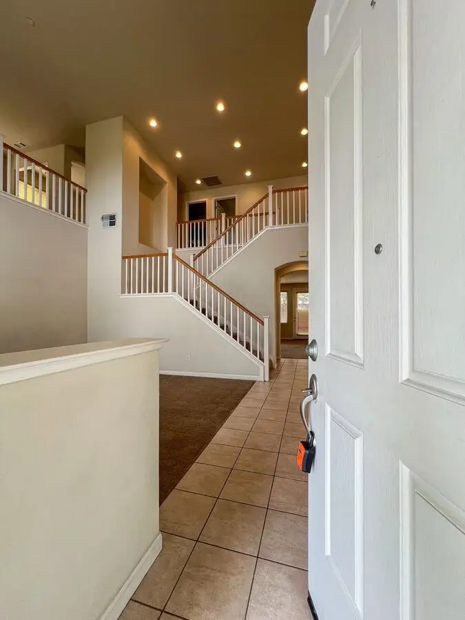 Spacious 4 Bedroom Amercian Canyon Home In Desireable Neighborhood photo 3