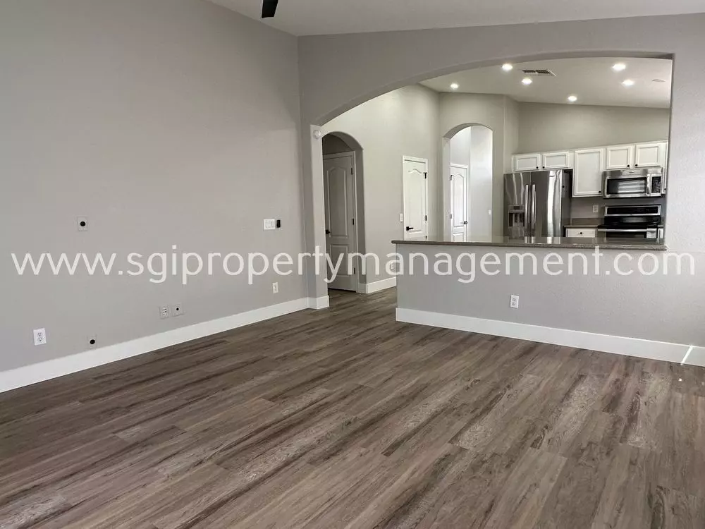 2523 West White Feather Lane, Phoenix, AZ 85085 photo 5