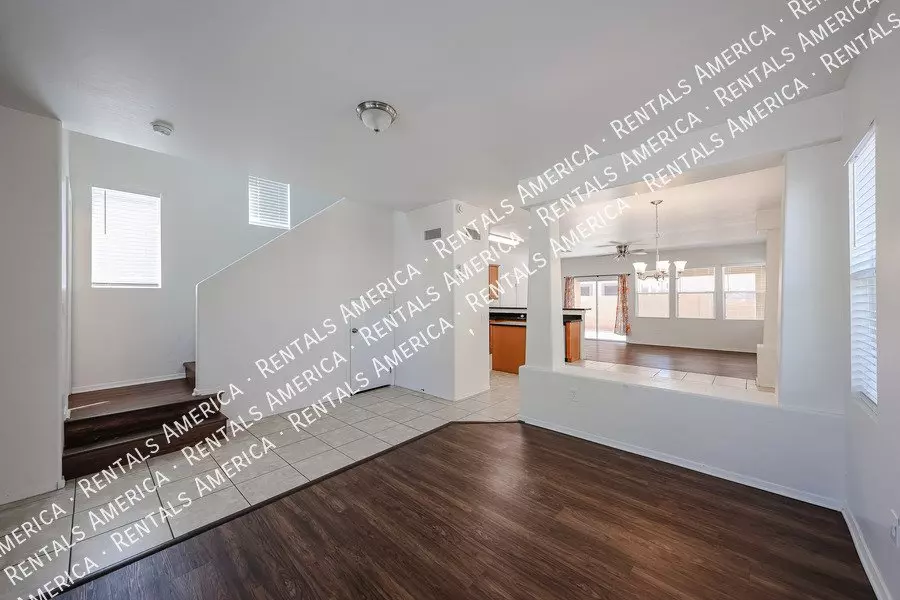 3001 W Ferruccio Pl Phoenix, AZ 85086 photo 4