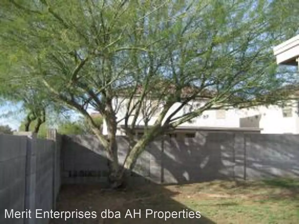 3232 W CAVEDALE DR photo 5