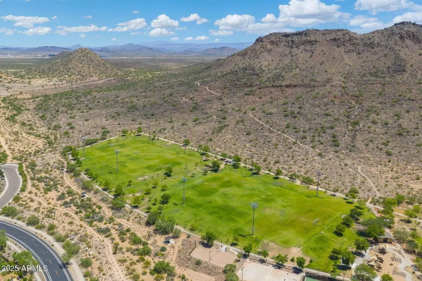 Gorgeous 4 Bed 3 Bath 3.5 Car Home + Den + Loft + Solar + Spa In Stetson Valley Community In North Phoenix photo 4