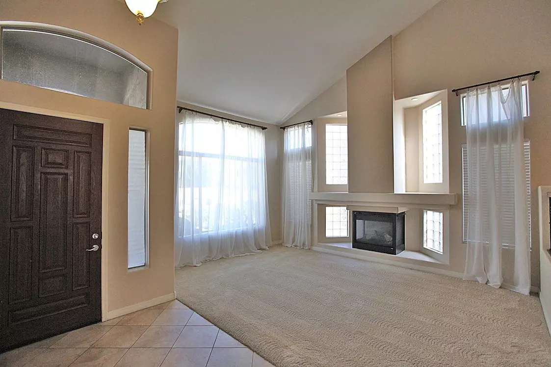 25806 N 50th Gln photo 4