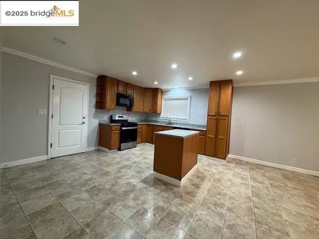 1027 San Carlos Drive, Antioch, CA 94509 photo 2