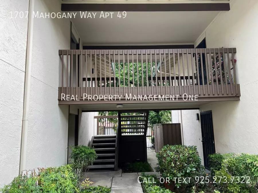 Beautiful Condo in Gated Community photo 2