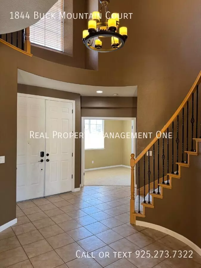 1844 Buck Mountain Court, Antioch, CA 94531 photo 4