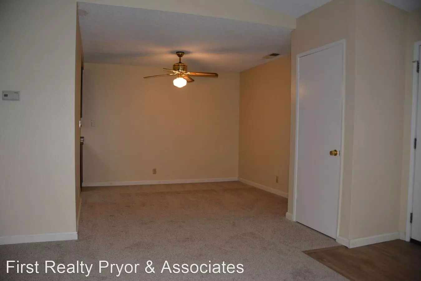 2522 Cathy Court #B photo 2