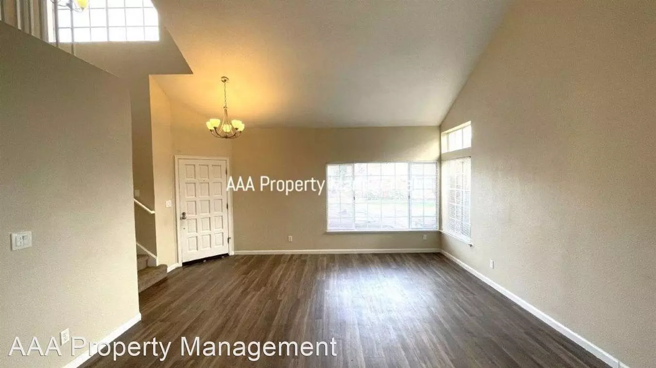3537 Centennial Dr. photo 4