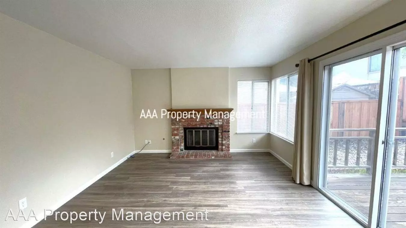 3537 Centennial Dr. photo 5