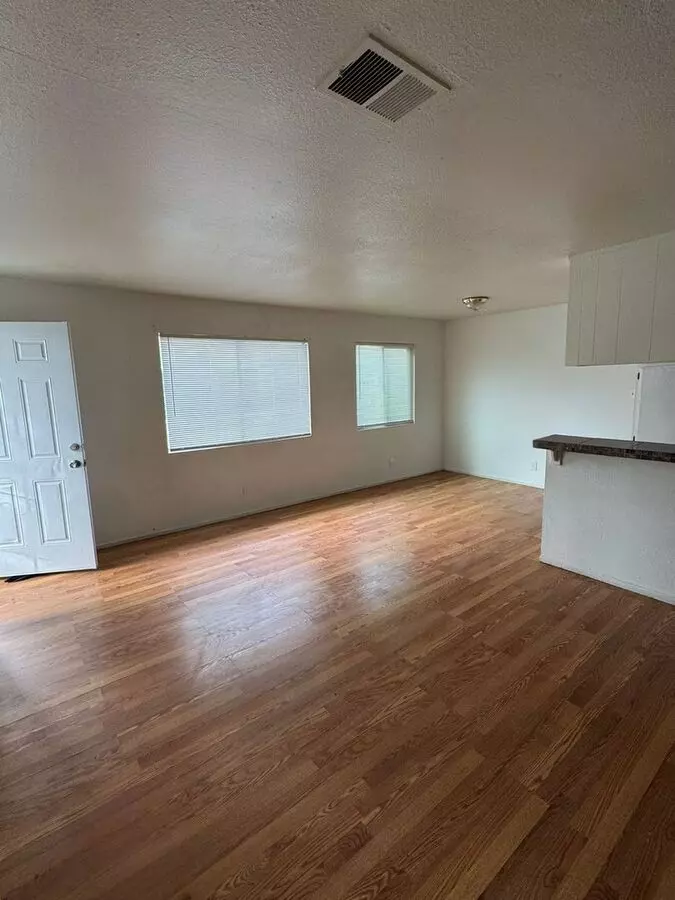 Charming 2BR Townhome in Antioch photo 2