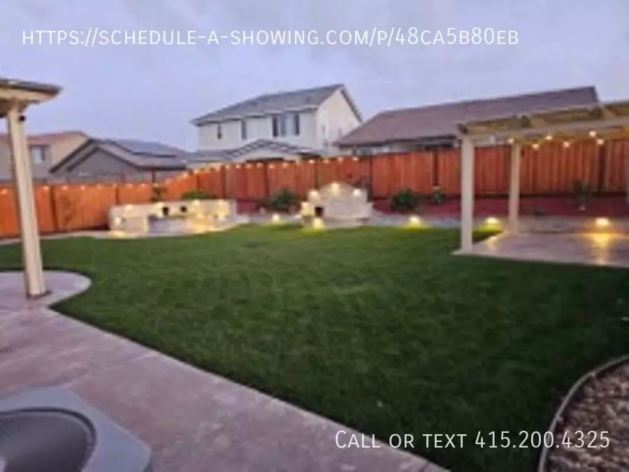 Modern 4-Bedroom Home in Antioch photo 2