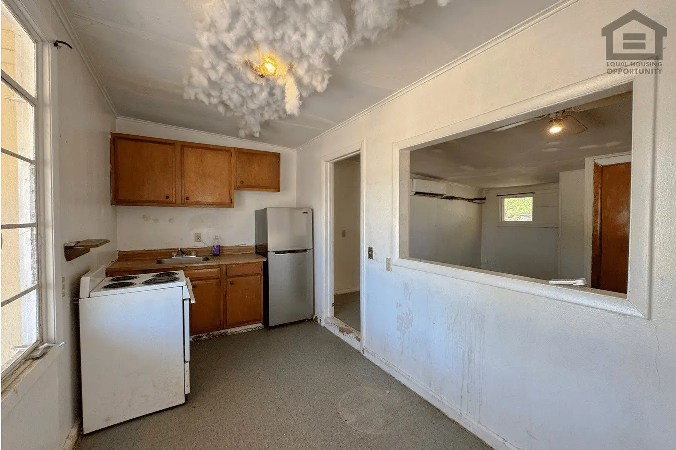 2Bed Apartment In Apache Junction! No Application Fee!