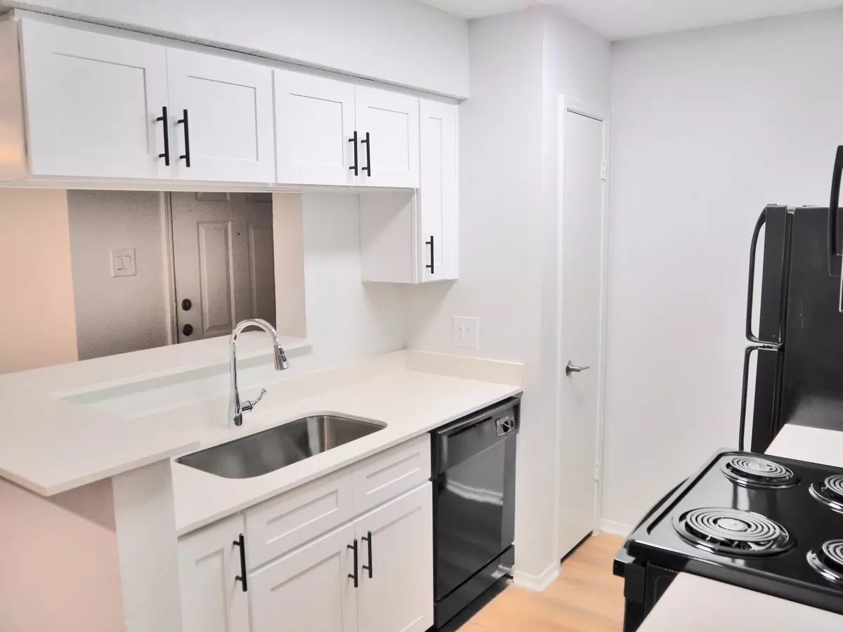 Villa Del Mar Apartments photo 2
