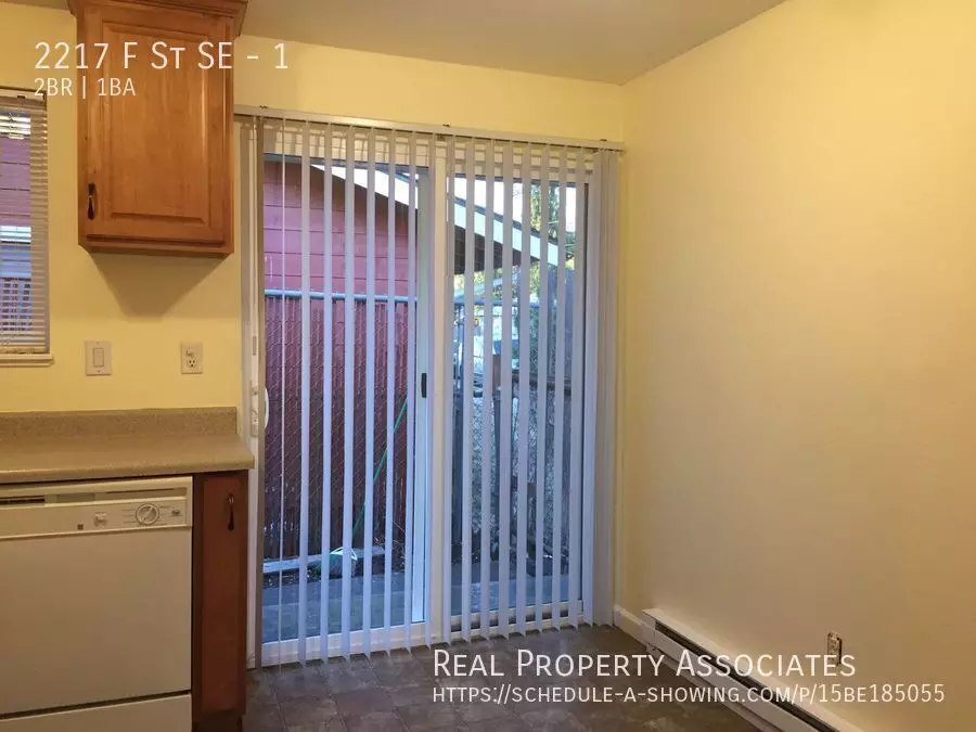 2217 F St photo 3