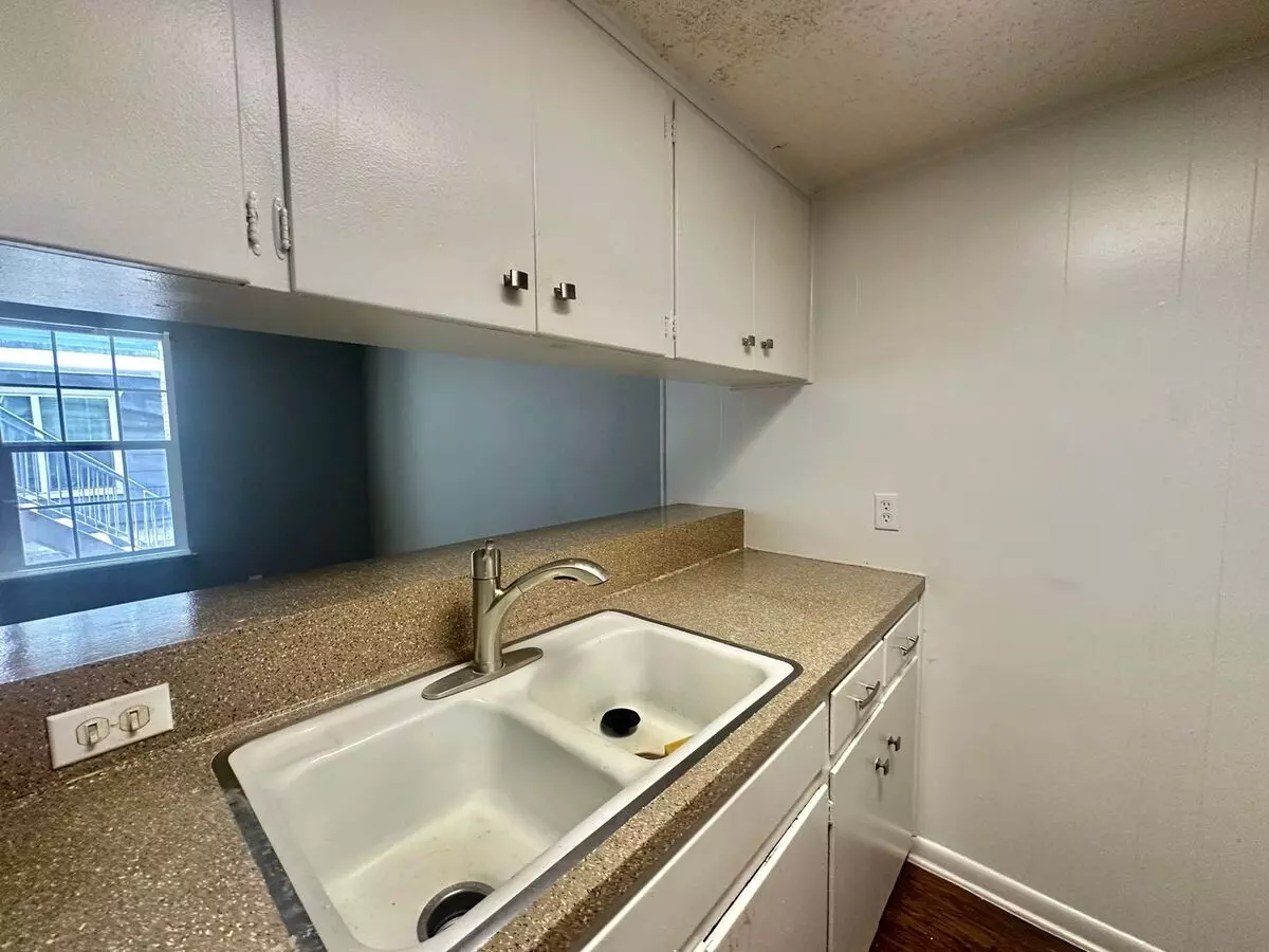 2205 Muroc Street, Austin, TX 78757 photo 5