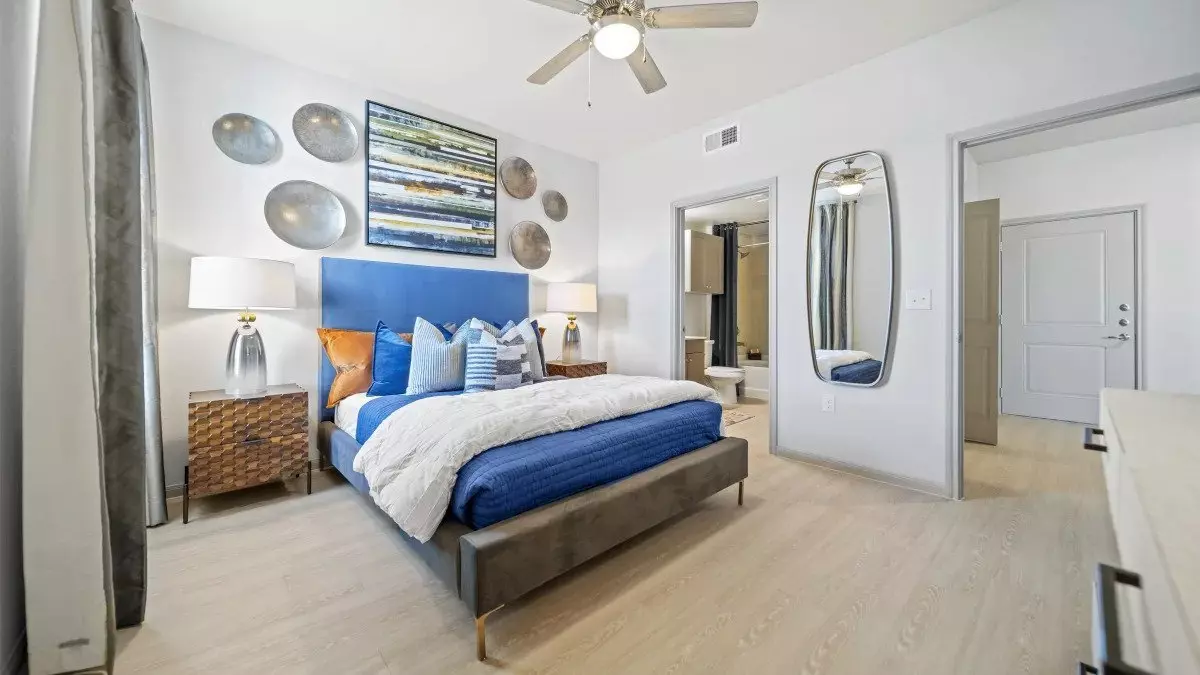 1012 S Heatherwilde Blvd photo 4