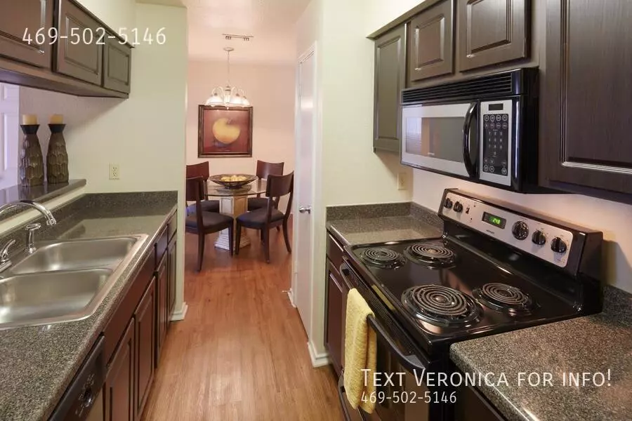 10601 Morado Circle, Austin, TX 78759 photo 3