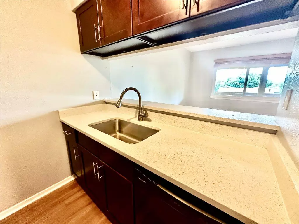 10810 Newmont Road, Austin, TX 78758 photo 2