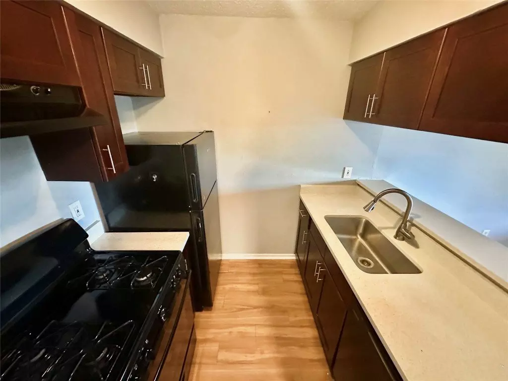 10810 Newmont Road, Austin, TX 78758 photo 3