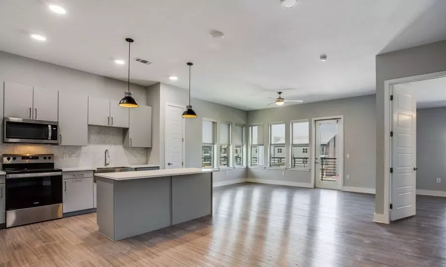 1111 Airport Boulevard, Austin, TX 78702 photo 4
