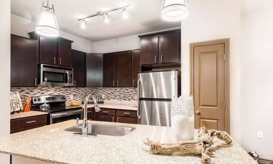13407 Legendary Drive, Austin, TX 78727 photo 4