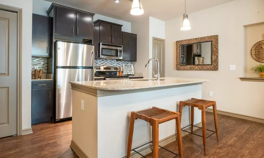 13407 Legendary Drive, Austin, TX 78727 photo 2