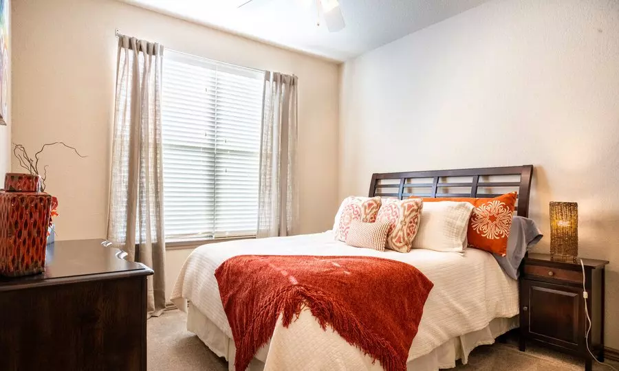 13407 Legendary Drive, Austin, TX 78727 photo 3