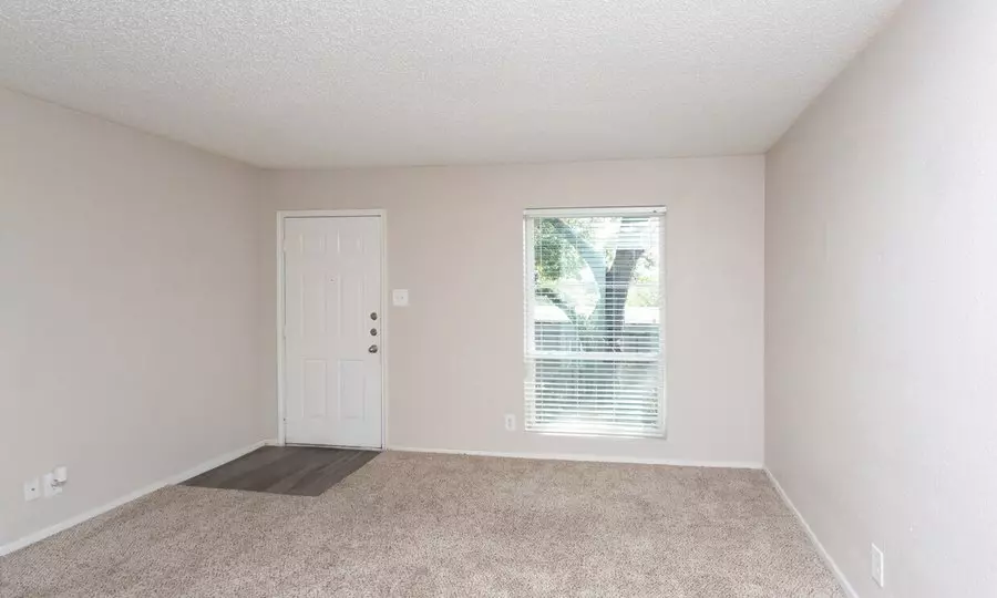 1506 East Riverside Drive, Austin, TX 78741 photo 2