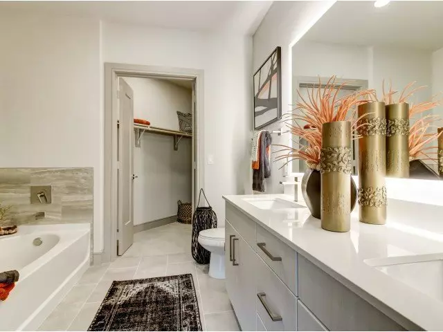 1615 East 6th Street, Austin, TX 78702 photo 5