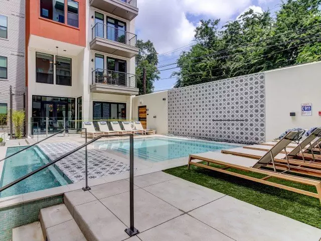 1615 East 6th Street, Austin, TX 78702 photo 2