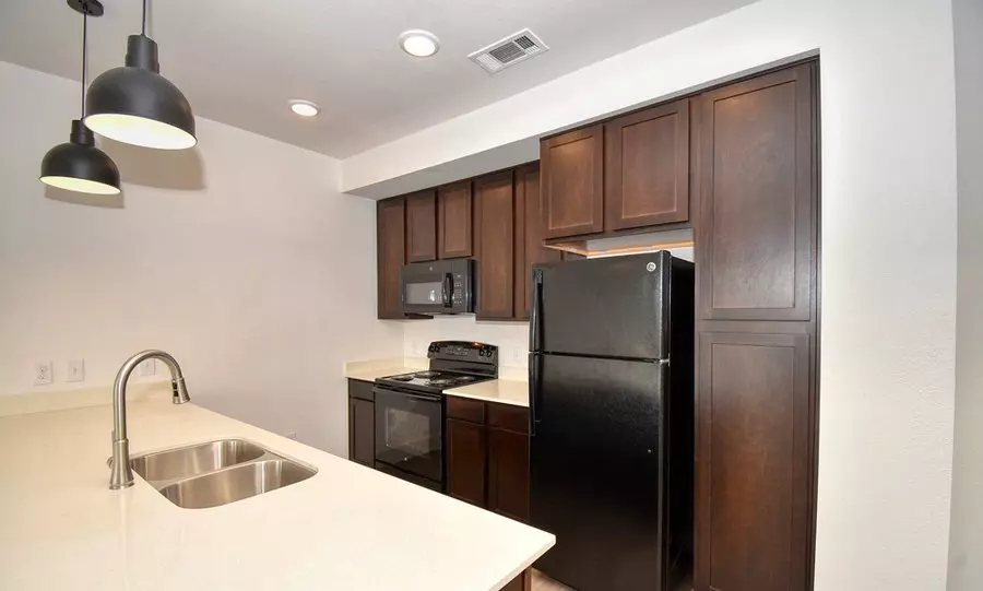 1644 East 2nd Street, Austin, TX 78702 photo 4
