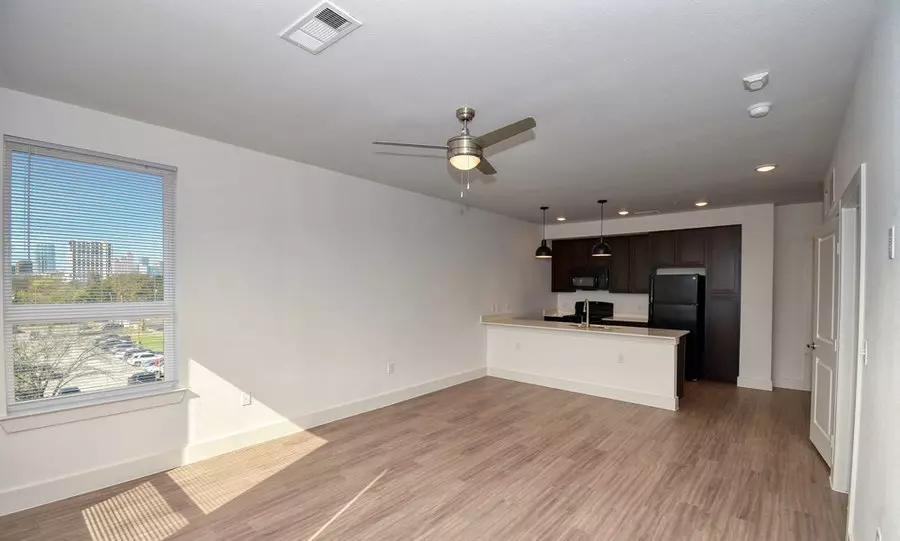 1644 East 2nd Street, Austin, TX 78702 photo 5