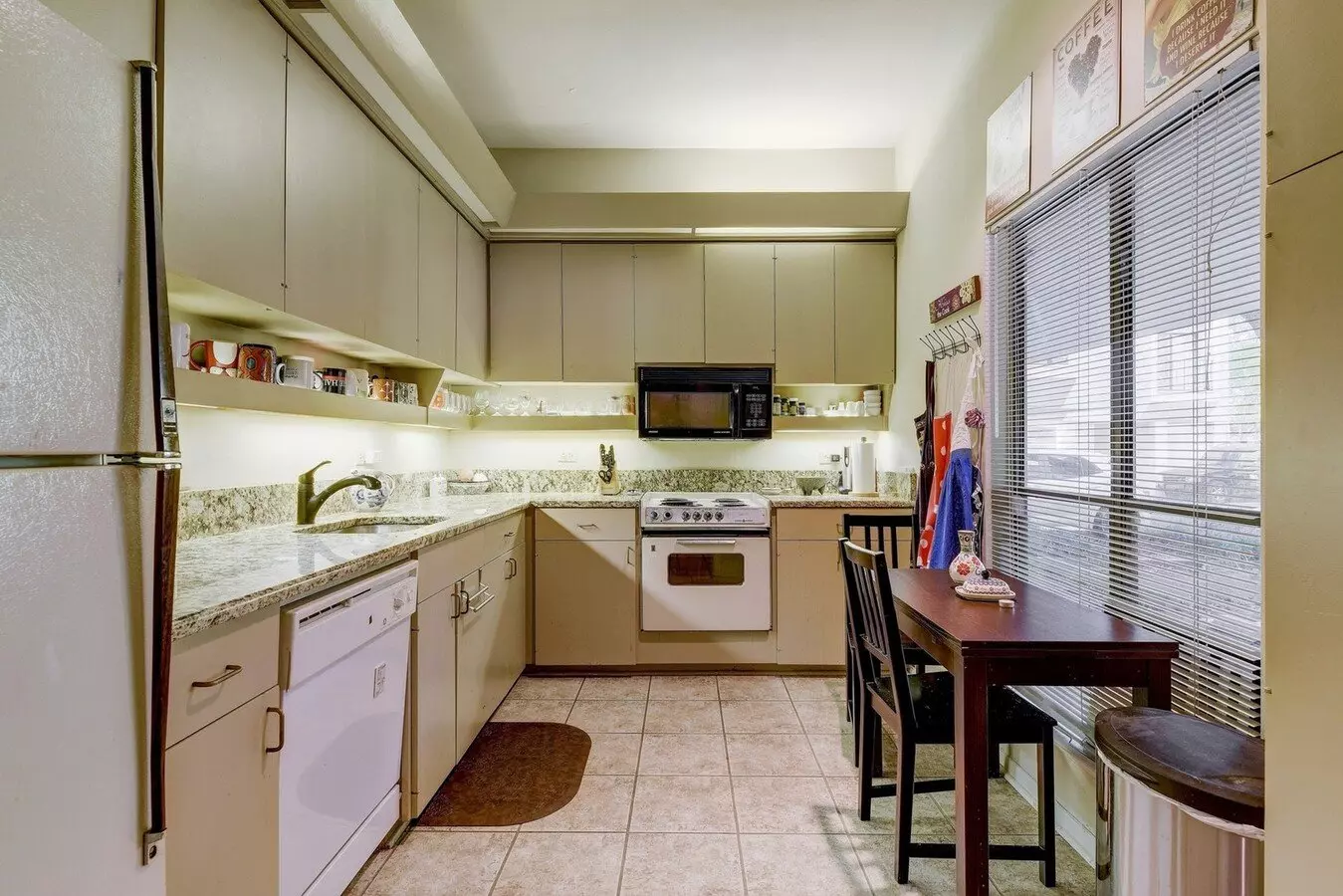 409 East 38th Street, Austin, TX 78705 photo 3