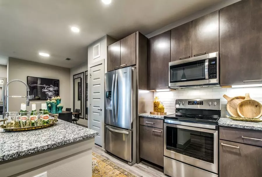 2024 Montopolis Drive, Austin, TX 78741 photo 4