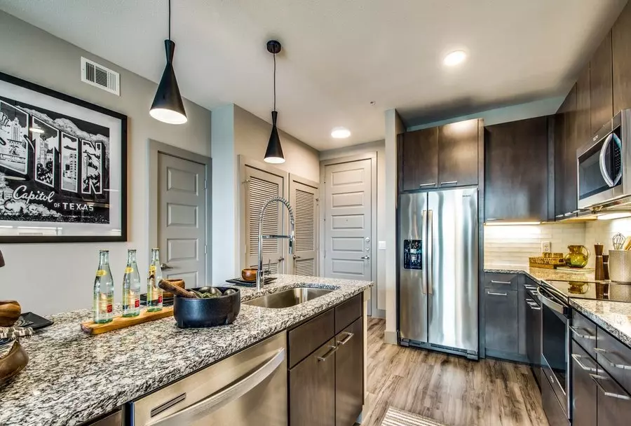 2024 Montopolis Drive, Austin, TX 78741 photo 5