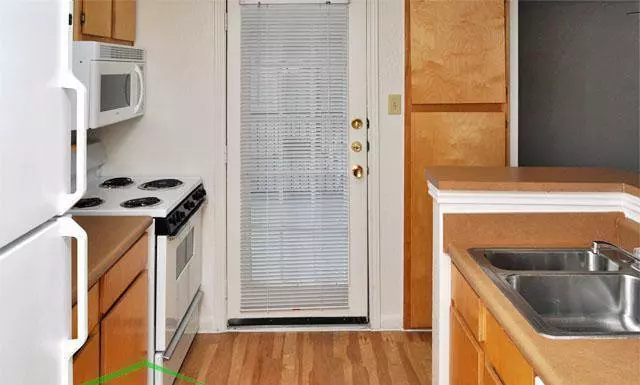 2110 East Anderson Lane, Austin, TX 78752 photo 2
