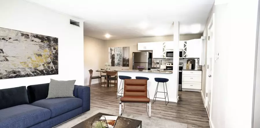 212 West 38th Street, Austin, TX 78705 photo 3