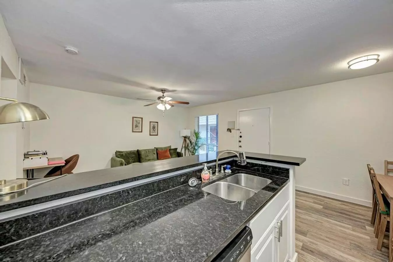 2207 Leon St Austin, TX 78705 photo 2