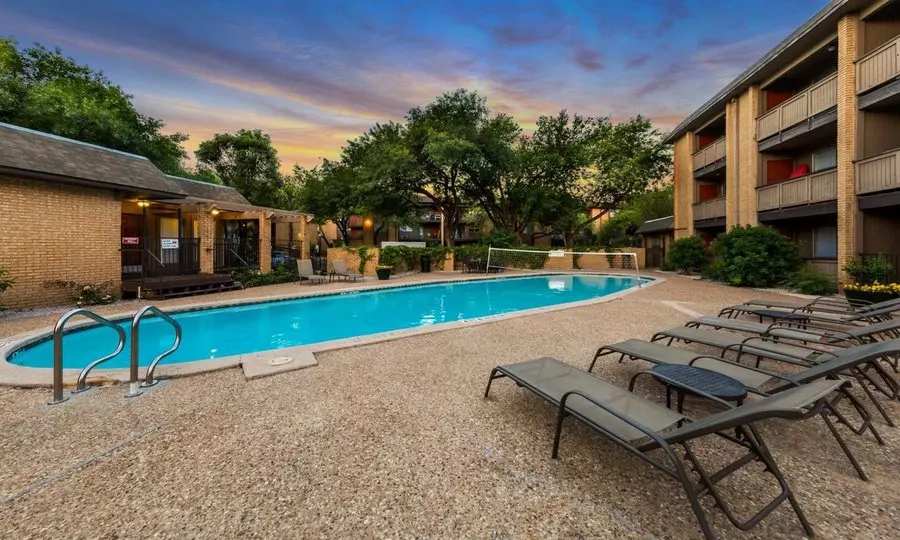 228 East Riverside Drive, Austin, TX 78704 photo 5