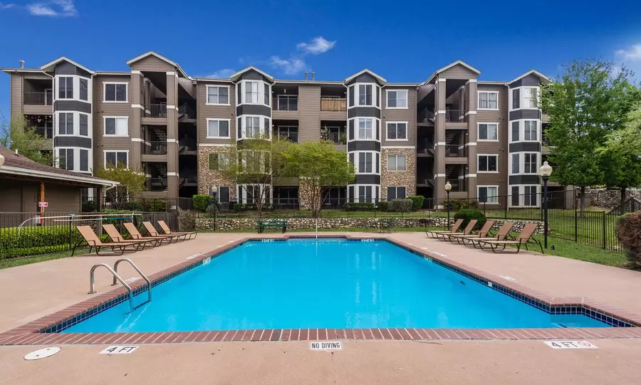 2431 East Riverside Drive, Austin, TX 78741 photo 2