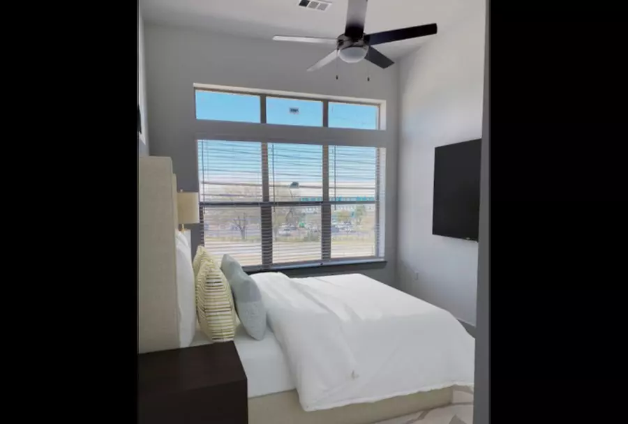 2517 Montopolis Drive, Austin, TX 78741 photo 2