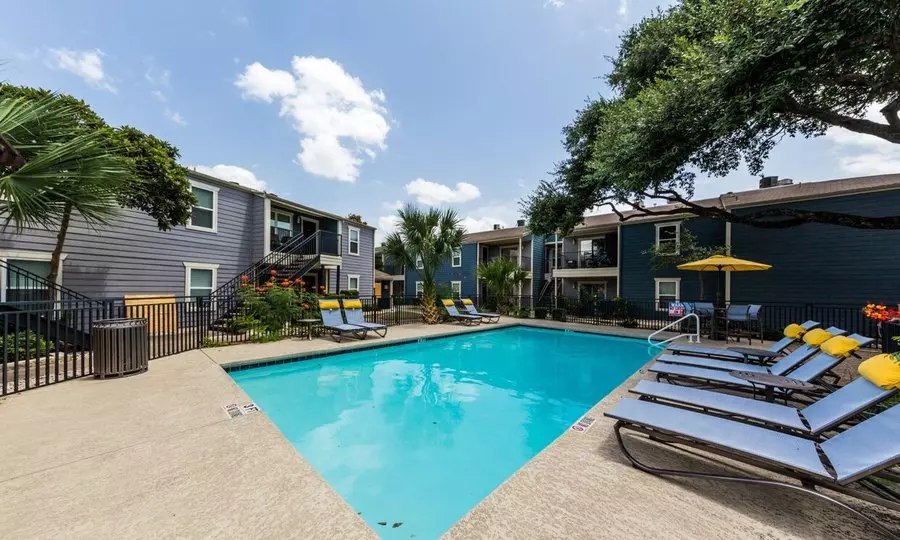 2825 Foster Lane, Austin, TX 78757 photo 4