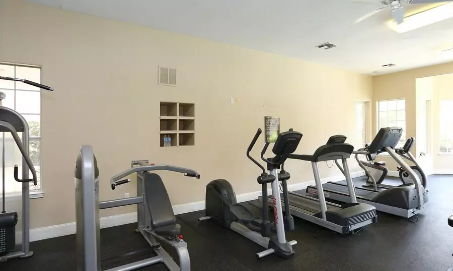 30 Grand Blvd photo 2