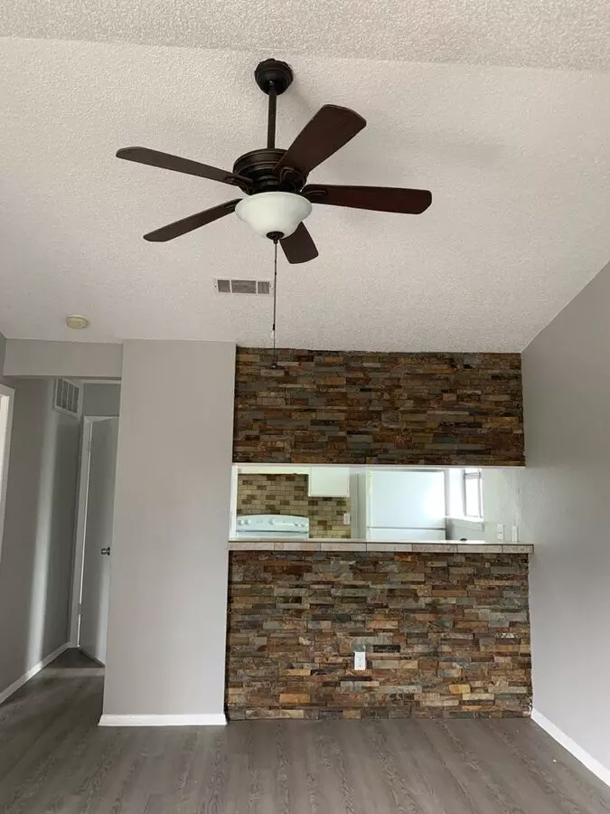 Lynridge Apartment Homes photo 5
