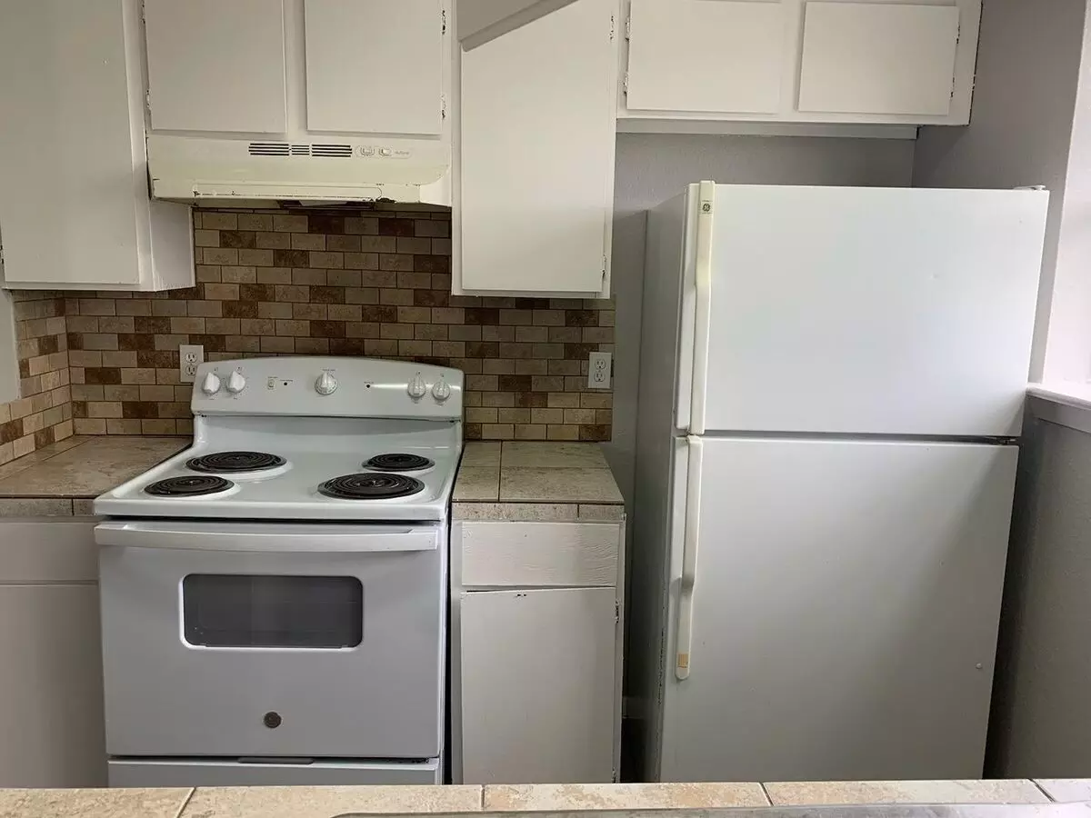Lynridge Apartment Homes photo 4