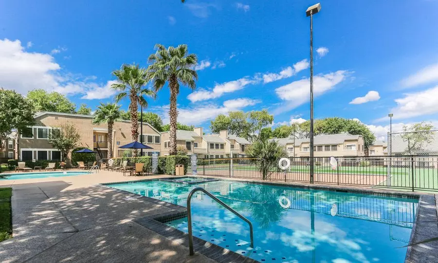 330 Camino Ln photo 3