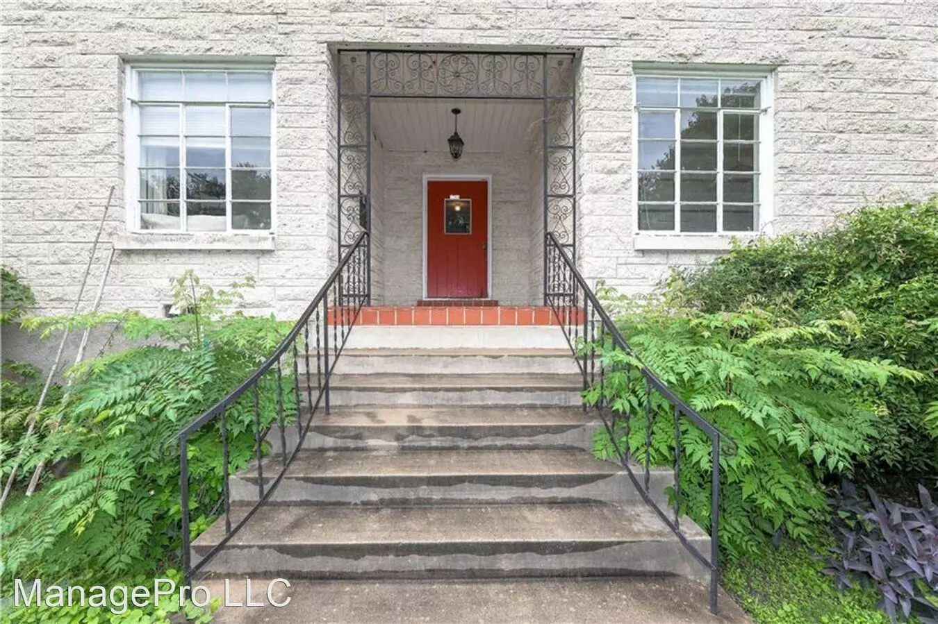 3300 Tom Green St photo 3